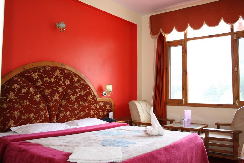 Hotel Ocean Blue Manali Exteriér fotografie