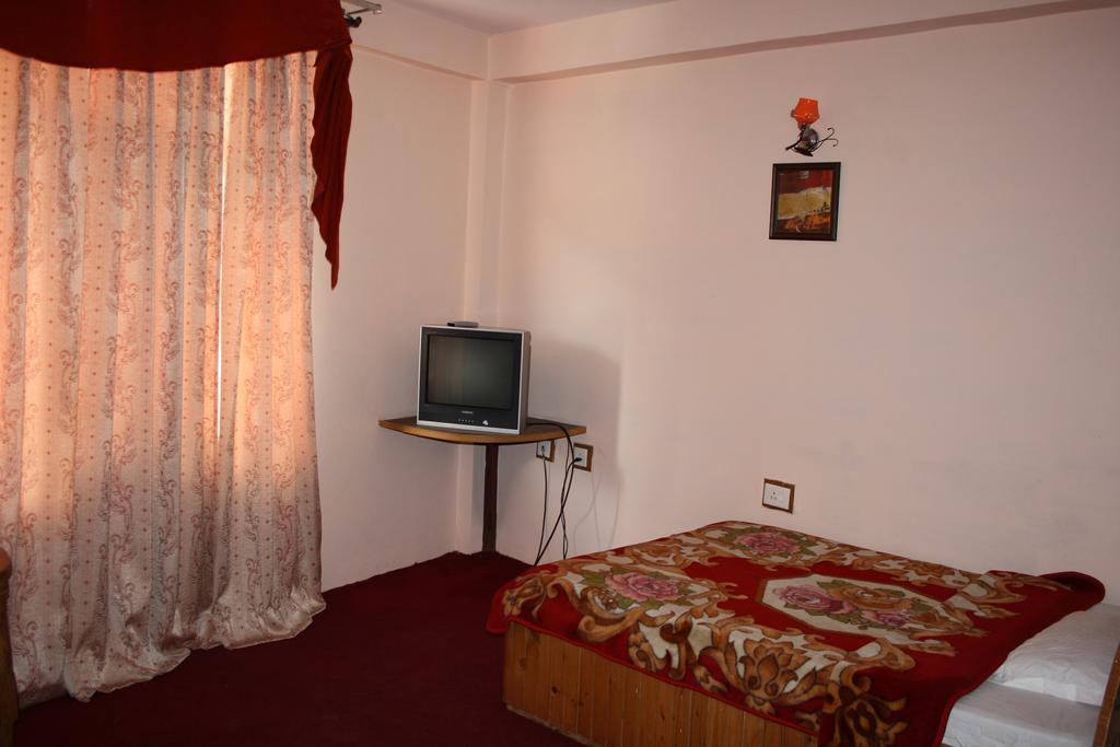 Hotel Ocean Blue Manali Exteriér fotografie