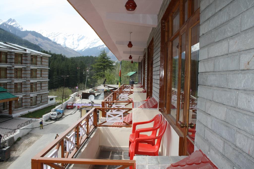 Hotel Ocean Blue Manali Exteriér fotografie